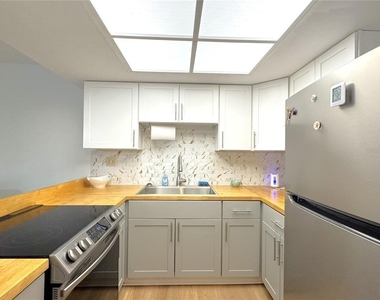 2400 Forest Drive - Photo Thumbnail 2