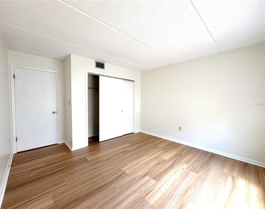 2400 Forest Drive - Photo Thumbnail 8