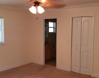 9142 Sw 82nd Terrace - Photo Thumbnail 3