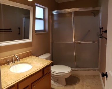 9142 Sw 82nd Terrace - Photo Thumbnail 5