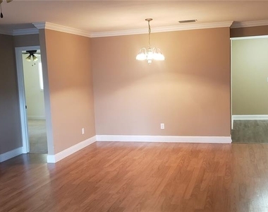 9142 Sw 82nd Terrace - Photo Thumbnail 1