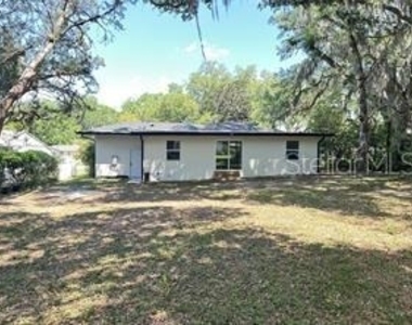 1152 Ne 9 Street - Photo Thumbnail 9