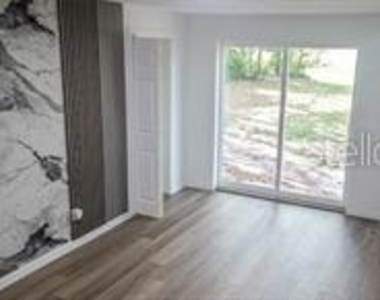 1152 Ne 9 Street - Photo Thumbnail 10