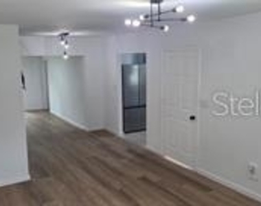 1152 Ne 9 Street - Photo Thumbnail 13