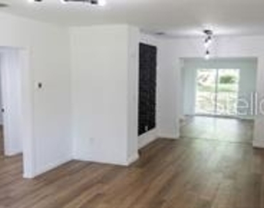 1152 Ne 9 Street - Photo Thumbnail 2