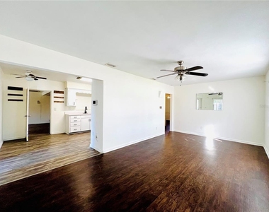 501 Avenue G Se - Photo Thumbnail 4
