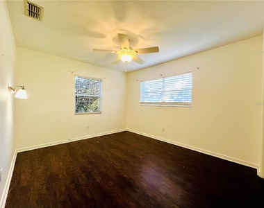 501 Avenue G Se - Photo Thumbnail 8