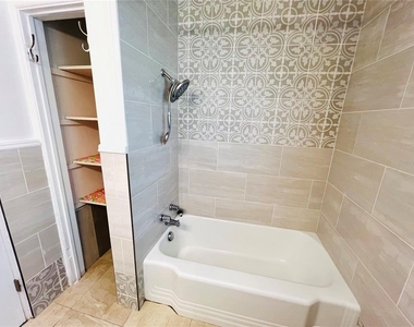 501 Avenue G Se - Photo Thumbnail 7