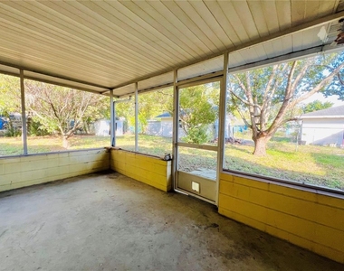 501 Avenue G Se - Photo Thumbnail 15