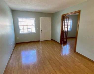 551 Flemming Way - Photo Thumbnail 5