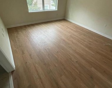 9571 Silver Buttonwood Street - Photo Thumbnail 7