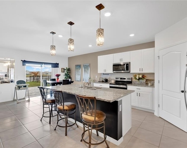 473 Archway Place - Photo Thumbnail 5