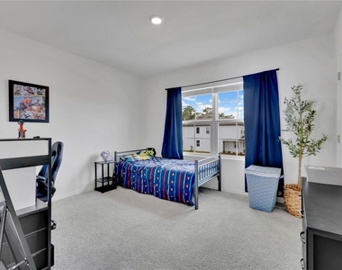473 Archway Place - Photo Thumbnail 13