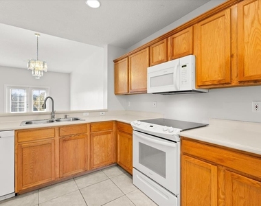 909 Waterside Lane - Photo Thumbnail 9