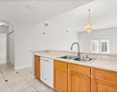 909 Waterside Lane - Photo Thumbnail 10