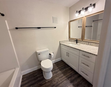 8846 Grand Palms Circle - Photo Thumbnail 16