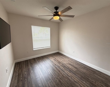 8846 Grand Palms Circle - Photo Thumbnail 14