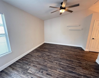 8846 Grand Palms Circle - Photo Thumbnail 9