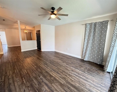 8846 Grand Palms Circle - Photo Thumbnail 3