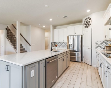 2710 Forestdale Street - Photo Thumbnail 3