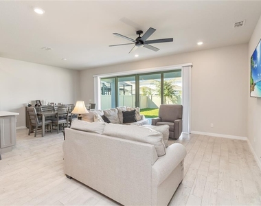 2710 Forestdale Street - Photo Thumbnail 10