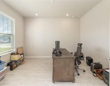 2710 Forestdale Street - Photo Thumbnail 11