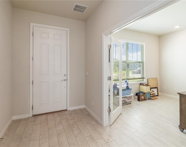 2710 Forestdale Street - Photo Thumbnail 13