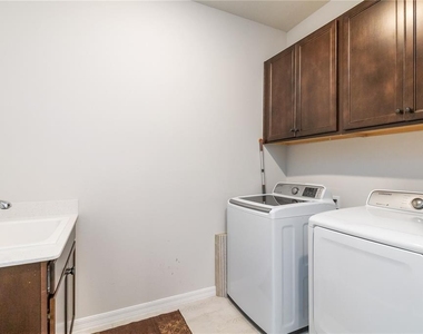 2710 Forestdale Street - Photo Thumbnail 24