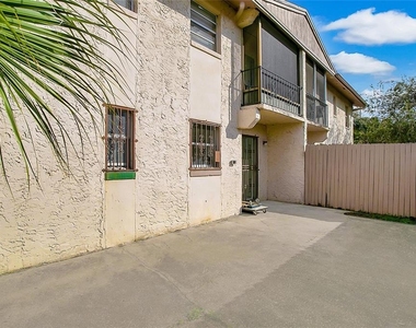 1914 Honour Road - Photo Thumbnail 11