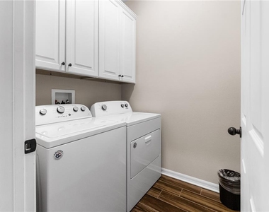 3300 Sagebrush Street - Photo Thumbnail 21