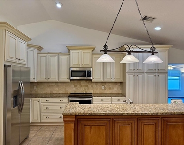 1512 Ison Lane - Photo Thumbnail 3