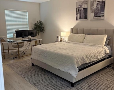 4056 Alan Drive - Photo Thumbnail 8