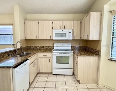 2911 Woolridge Drive - Photo Thumbnail 8