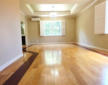230 W Tarrington Drive - Photo Thumbnail 4