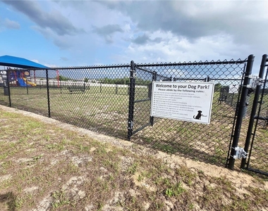 1121 Lexington Lane - Photo Thumbnail 23