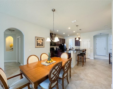 720 Parkmont Place - Photo Thumbnail 4
