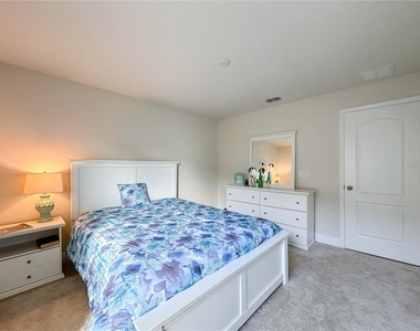720 Parkmont Place - Photo Thumbnail 32
