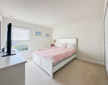 720 Parkmont Place - Photo Thumbnail 28