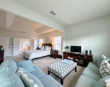 720 Parkmont Place - Photo Thumbnail 25