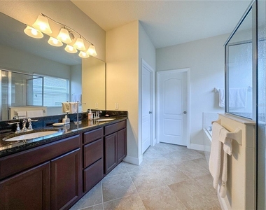 720 Parkmont Place - Photo Thumbnail 26