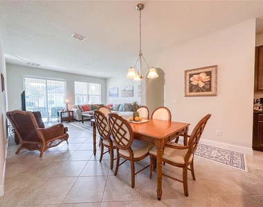 720 Parkmont Place - Photo Thumbnail 11
