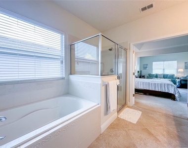 720 Parkmont Place - Photo Thumbnail 27