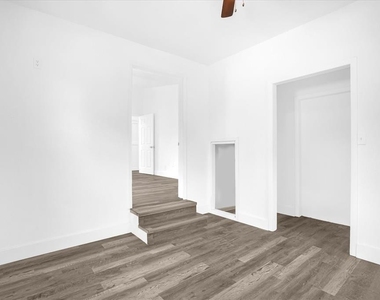 1730 Avenue C Ne - Photo Thumbnail 18