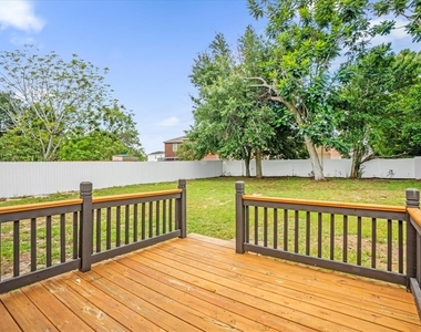 1730 Avenue C Ne - Photo Thumbnail 21