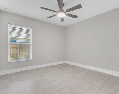 889 Dunbar Street - Photo Thumbnail 14