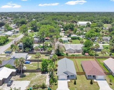 889 Dunbar Street - Photo Thumbnail 22