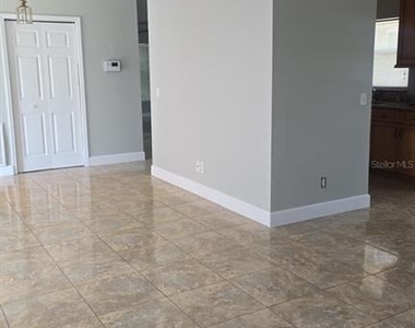 202 Chadworth Drive - Photo Thumbnail 5