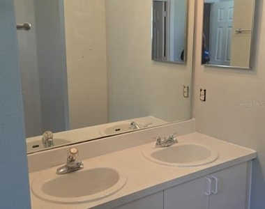 202 Chadworth Drive - Photo Thumbnail 8