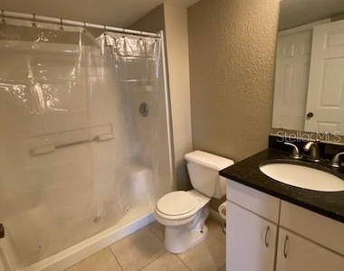 5028 Park Central Drive - Photo Thumbnail 7