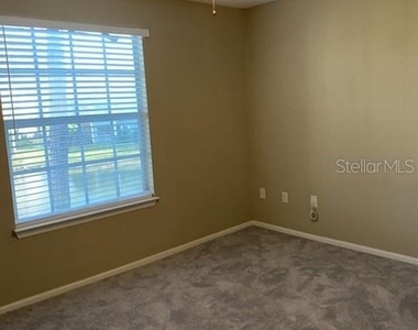 5028 Park Central Drive - Photo Thumbnail 16